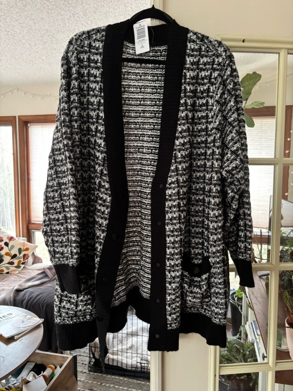 torrid Black and White Open-Front Textured Cardigan